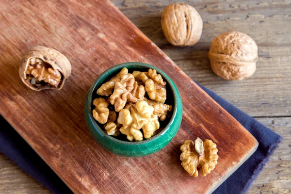 Walnuts in bowl — Stock Photo, Image