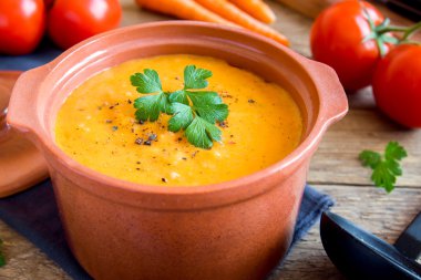 Sebze kremalı çorba.