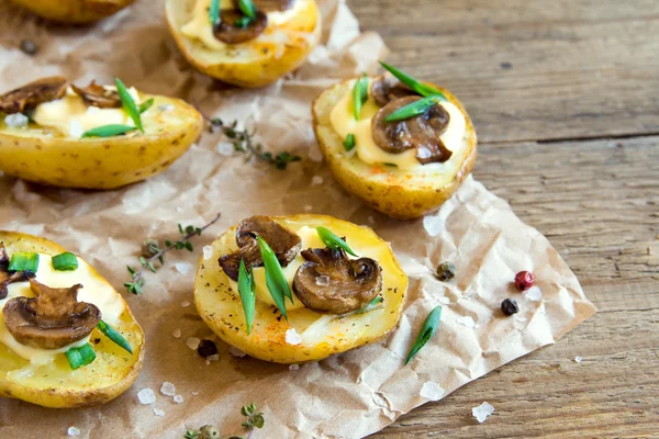 Baked potatoes with mushroom — Stock Photo, Image