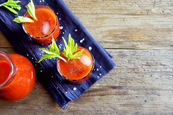 トマトジュースとセロリ — ストック写真