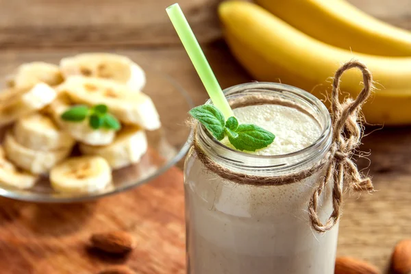 Banaan smoothie met munt — Stockfoto