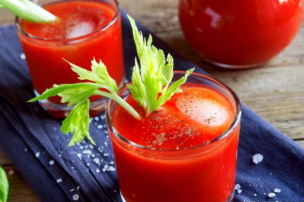Tomato juice with celery — Stock Photo, Image