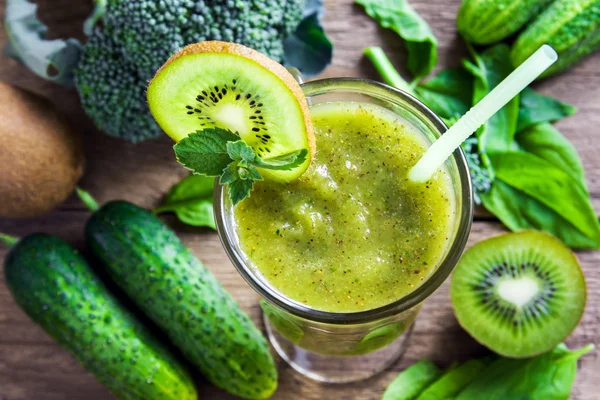 Groene fruit smoothie — Stockfoto
