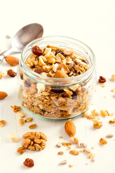 Zelfgemaakte granola met noten — Stockfoto