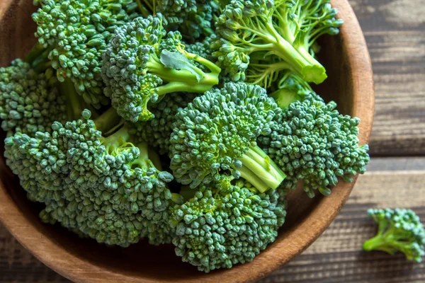 Brokoli mentah organik — Stok Foto