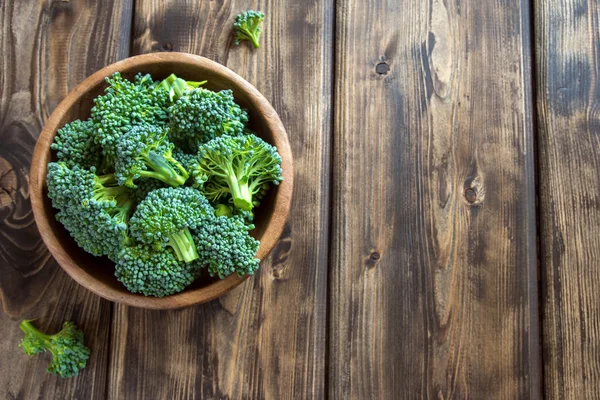 Broccoli crud organic — Fotografie, imagine de stoc