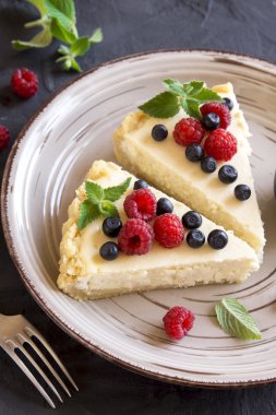Cheesecake taze çilek ile