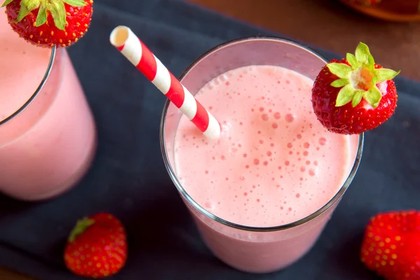 Smoothie aux fraises au yaourt — Photo