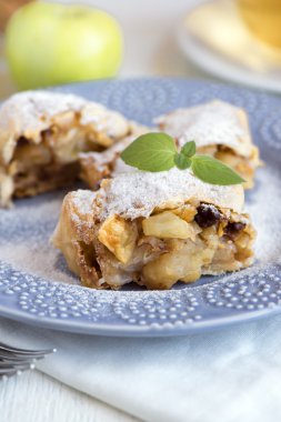 ev yapımı elma strudel 