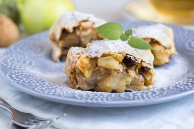 ev yapımı elma strudel 