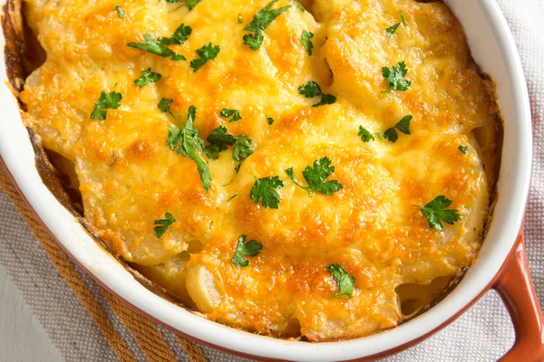 Gratinado de batata com queijo — Fotografia de Stock