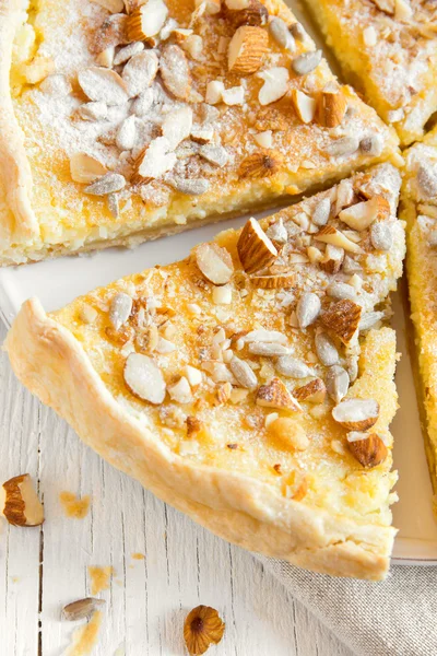 Torta con noci, semi e mascarpone — Foto Stock