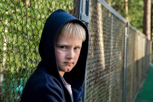 Triste bambino sconvolto — Foto Stock