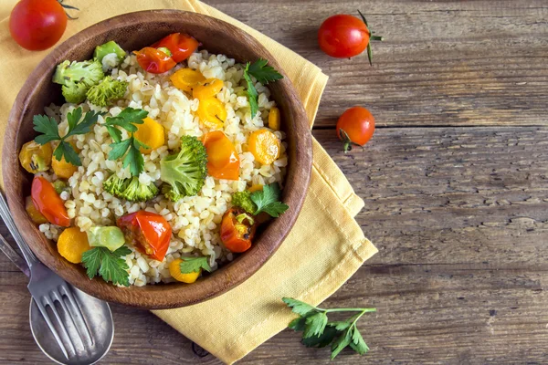 Bulgur med grönsaker — Stockfoto