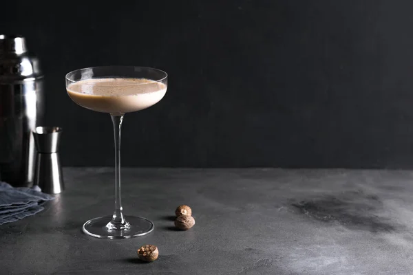 Brandy Alexander Cocktail Com Noz Moscada Espaço Cópia Receita Bebida — Fotografia de Stock