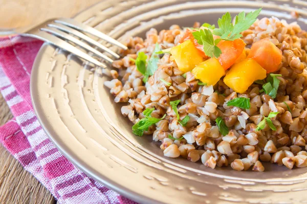 Buckwheat with vegetables — Stock Photo, Image