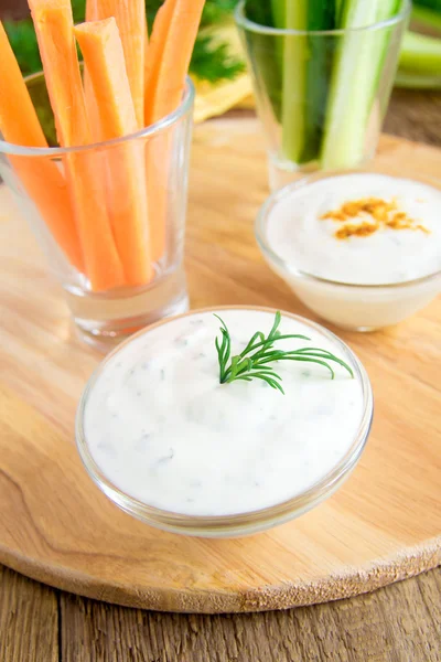 Tzatziki jogurt dip (omáčka) — Stock fotografie