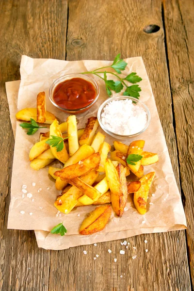 Papas fritas caseras —  Fotos de Stock