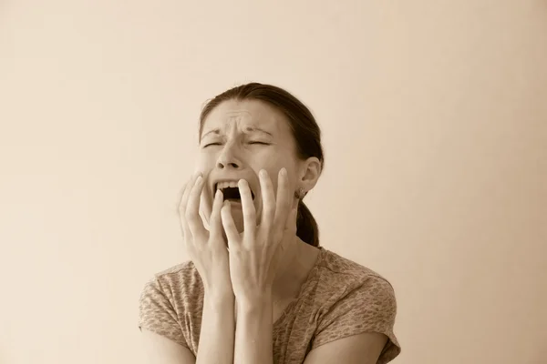 Плачущая женщина — стоковое фото