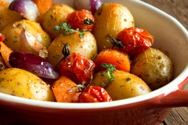 Fırında pişmiş sebzeler