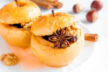 pişmiş elma dolması