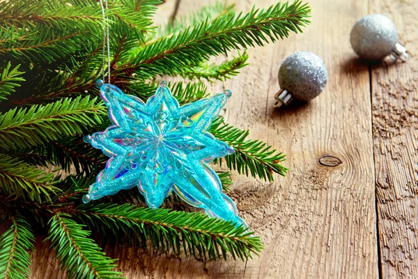 Vánoční výzdoba s hvězdou a jedle — Stock fotografie