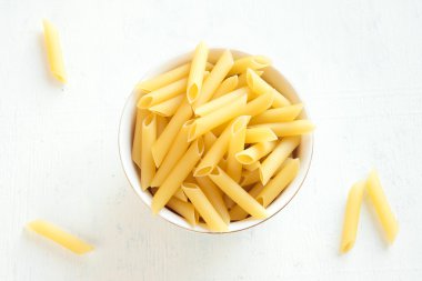 Pişmemiş makarna penne