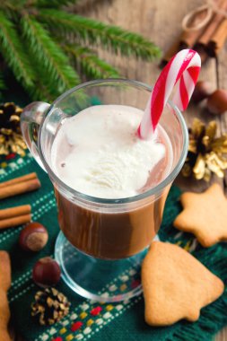 Noel sıcak çikolata