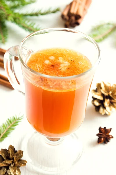 Hot buttered rum cocktail — Stock Photo, Image