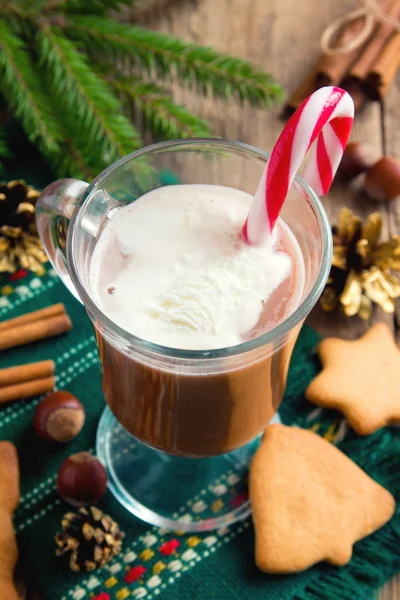 Noel sıcak çikolata