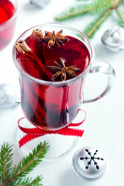 Glühwein zu Weihnachten — Stockfoto