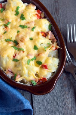 Karnabahar ve peynir graten