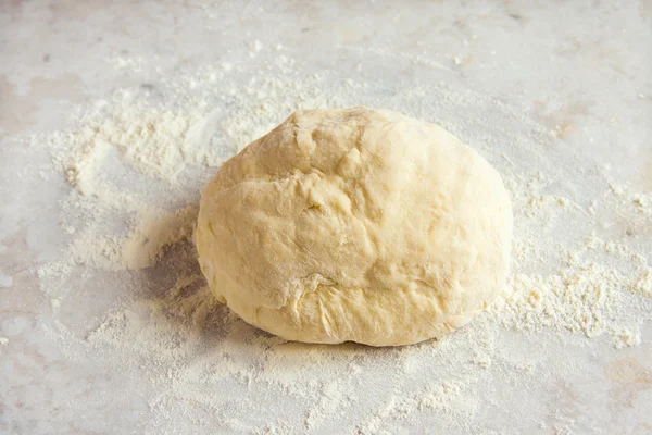 Homemade pizza dough — Stock Photo, Image