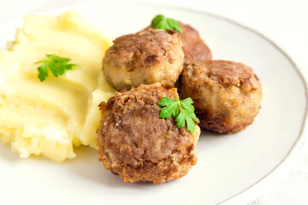 Meatballs with mashed potatoes — Stock Photo, Image