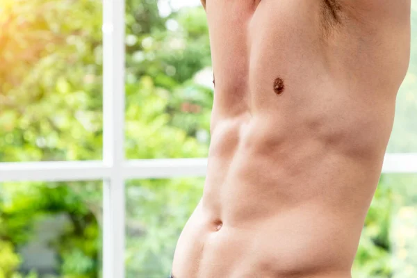 ヌード筋肉の男の胴 腹部の筋肉 — ストック写真