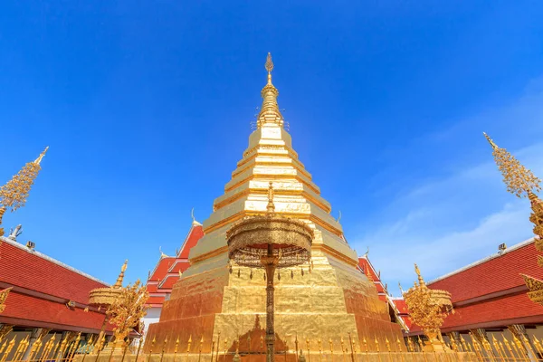 Pagoda Oro Por Año Zodíaco Tigre Templo Wat Prathat Cho — Foto de Stock