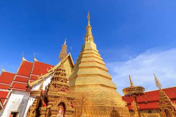 Golden Pagoda Year Tiger Zodiac Wat Prathat Cho Hae Temple — Stock Photo, Image