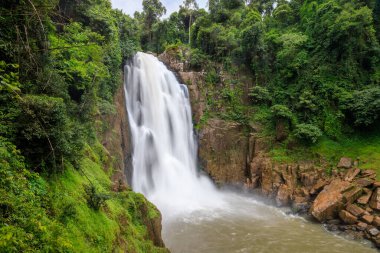 Haew Narok Şelalesi, Khao Yai Ulusal Parkı, Tayland