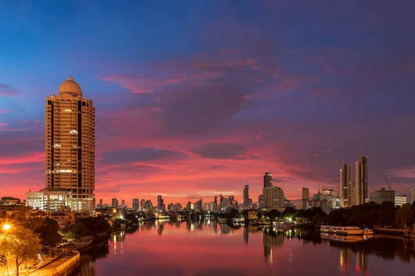 Bangkok Centrum Financiële Zakelijke Wijk Stadsgezicht Aan Het Water Chao — Stockfoto