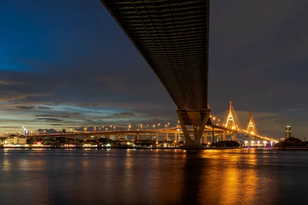 Gran Puente Colgante Sobre Río Chao Phraya Atardecer — Foto de Stock
