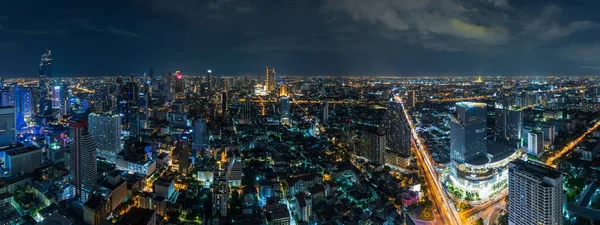 Bangkok Erhvervskvarter Bybillede Med Skyskraber Ved Tusmørke Thailand Panorama - Stock-foto