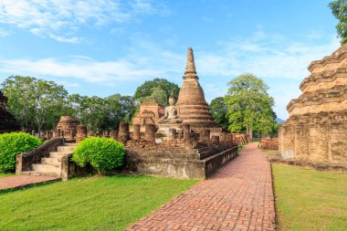 Buda heykeli ve pagoda Wat Mahathat tapınağı, Sukhothai Tarihi Parkı, Tayland