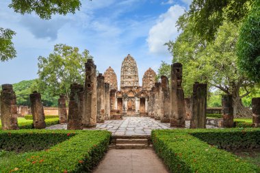 Wat Sri Sawai, Sukhothai Tarih Parkı, Tayland, UNESCO Dünya Mirası sahasında üç en iyi tapınağa sahip antik tapınak..
