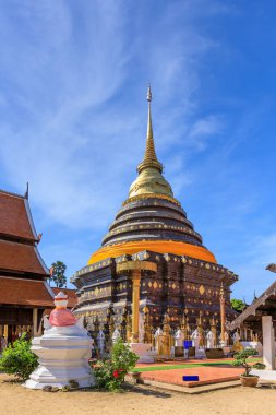 Antik pagoda Phra Lampang Luang, kutsal stupa, ünlü turizm merkezi, Lampang bölgesi, Tayland