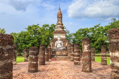 Wat Trapang Ngoen, Sukhothai Tarih Parkı, Tayland, UNESCO Dünya Mirası sahasında üç en iyi tapınağa sahip antik tapınak..
