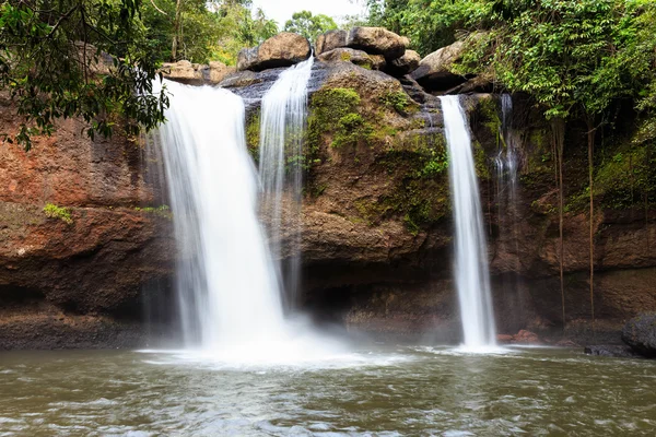 Haew suwat 滝、カオヤイ国立公園、タイ — ストック写真