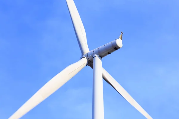 Primer plano del generador de energía de aerogeneradores —  Fotos de Stock