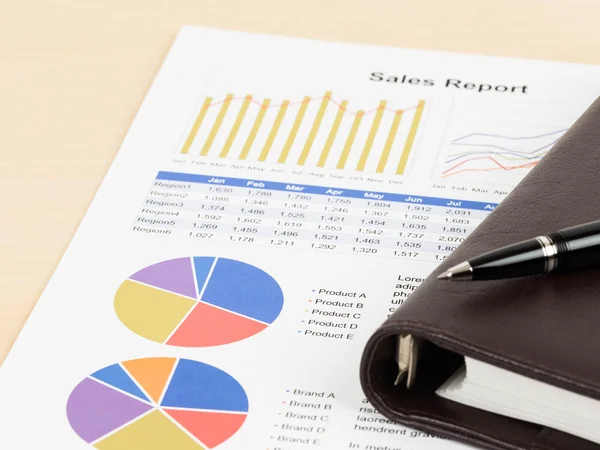 Marketing report pie chart with graph analysis — Stock Photo, Image