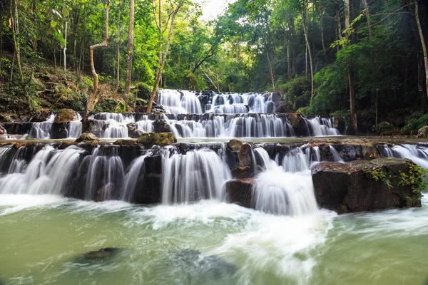 Waterfall in Namtok Samlan National Park, Saraburi, Thailand — Stock Photo, Image
