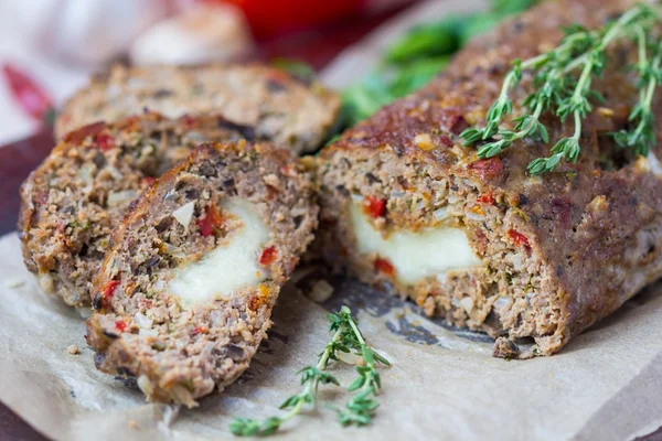 Meatloaf, meat roll, minced beef, pork with olives, mozzarella c — Stock Photo, Image